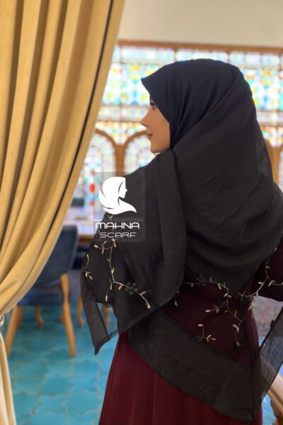روسری بهارناز مشکی