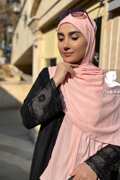 شال کلاهدار کرپ حریر صورتی