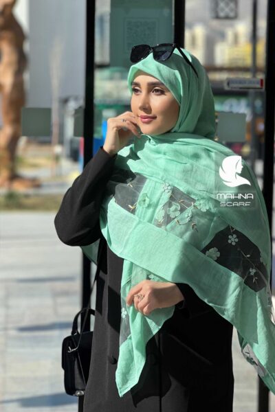 روسری بهارناز سبز روشن