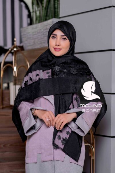 روسری بهارناز مشکی مدل شکوفه اکلیلی
