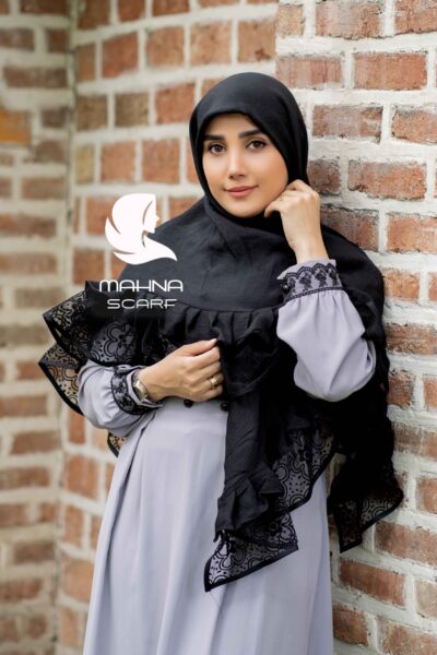 روسری دوچین مشکی گل درشت