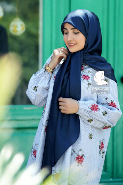 روسری تسلا سورمه ای
