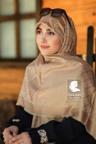 روسری نخ ابریشم لمه دار شنل طلایی