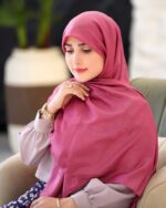 روسری شیمر سرخابی روشن