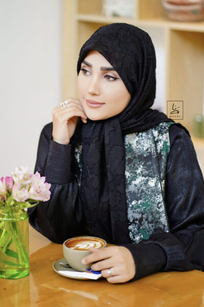 روسری حریر نخ دووره طرح گل