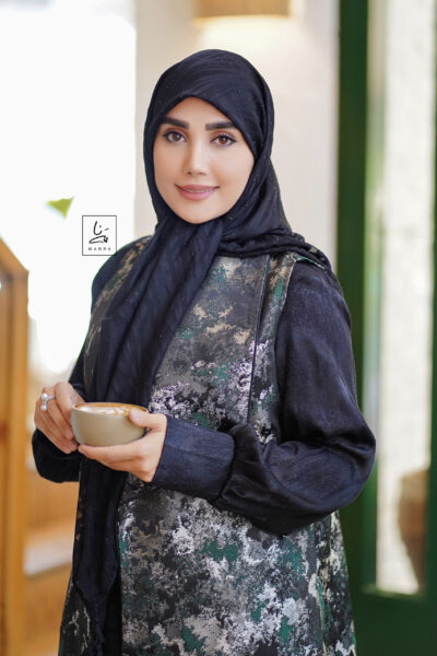 روسری حریر نخ دووره طرح خطی