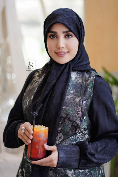 روسری حریر نخ دووره طرح گل و خط