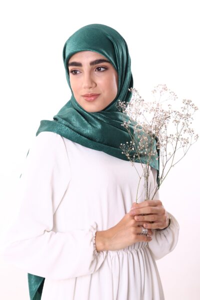 روسری ساتن ابریشم رنگ سبز یشمی
