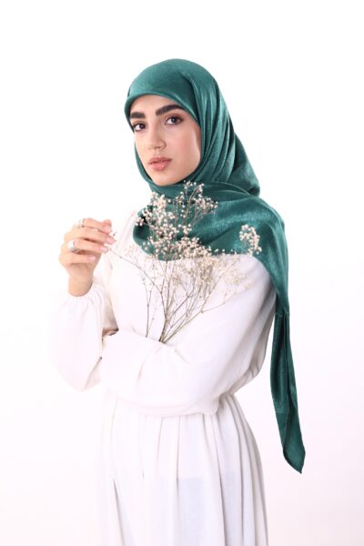 روسری ساتن ابریشم رنگ سبز یشمی