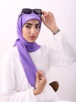 روسری ساتن ابریشم رنگ بنفش روشن