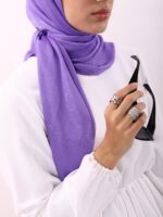 روسری ساتن ابریشم رنگ بنفش روشن