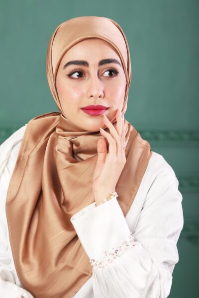 روسری ساتن خطدار نسکافه ای