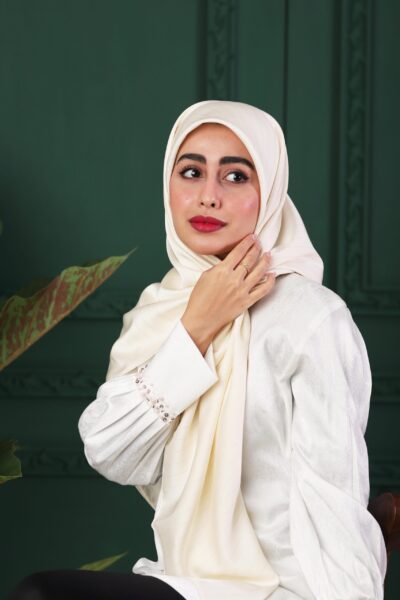 روسری ساتن خطدار شیری