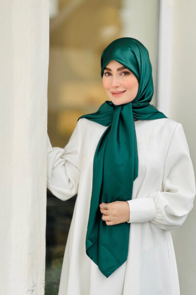 روسری ساتن سبز یشمی
