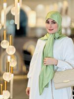 روسری ساتن سبز روشن