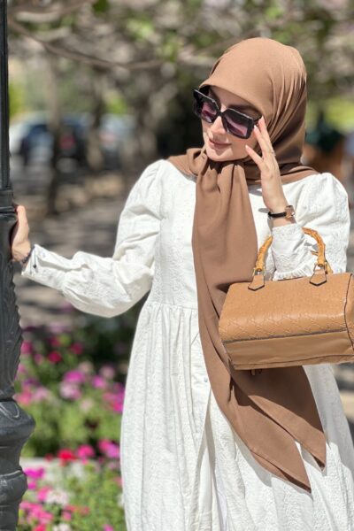 روسری کرپ حریر نسکافه ای