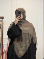 روسری نخی حاشیه لمه در رنگبندی