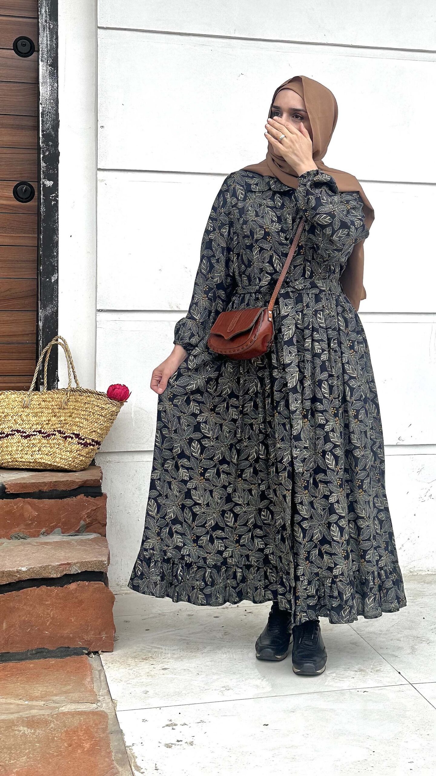پیراهن باتیک مرجان سورمه ای طرح برگ پیراهن باتیک مرجان سورمه ای طرح برگ