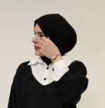 حجاب مشکی مهنا