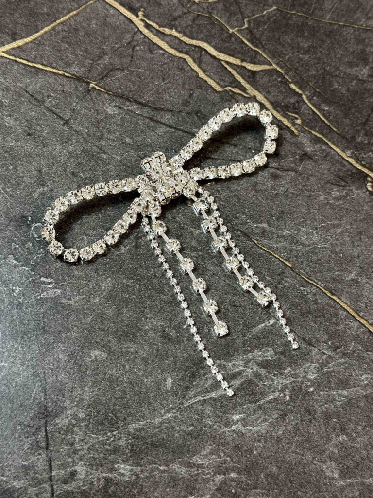 گل سینه پاپیون